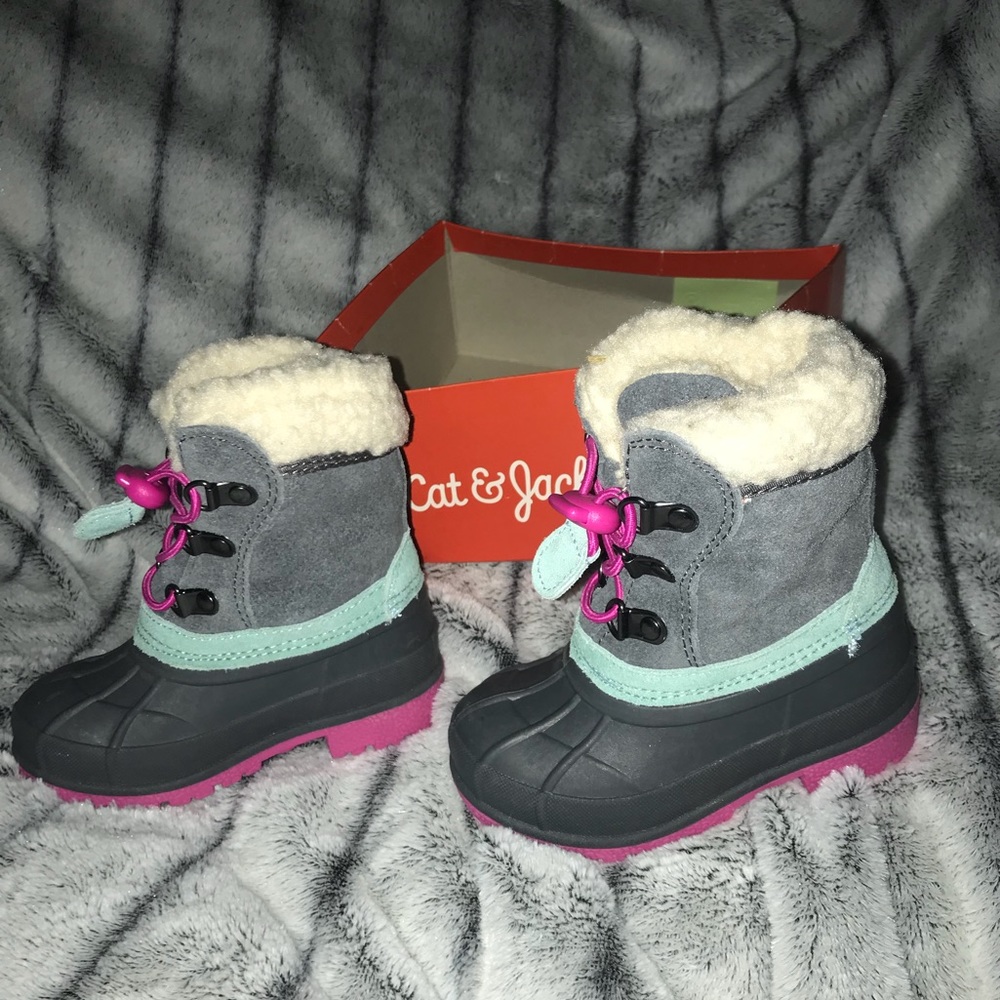 Little girl winter boots